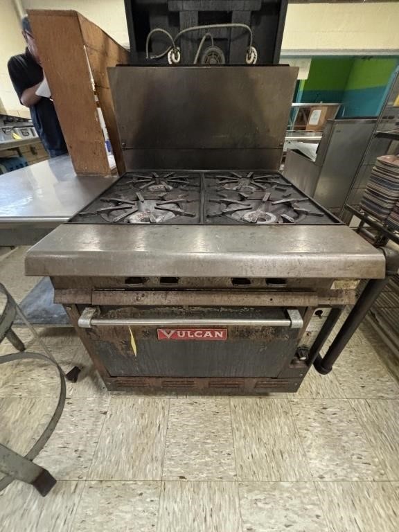 Vulcan Commercial Gas Stove (Oven does not
