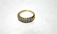 14k Ring w/ Diamond Chips 2.9g