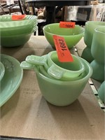 VTG OPALESCENT JADEITE GLASS MEASURING CUPS