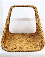 Hyacinth Triangle Basket