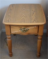 (B2) Oak 1-Drawer Night Stand/Lamp Table