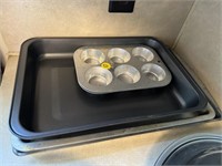 Cookie Sheets & Muffin Tins