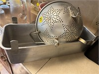 Angel Food Cake Pan & Strainer