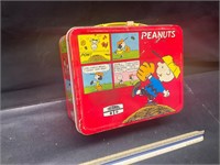 Vintage peanuts lunch box
