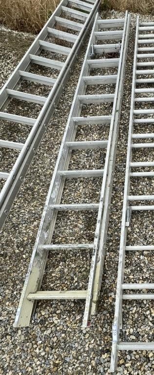 24 Ft  Aluminum Ladder - Middle