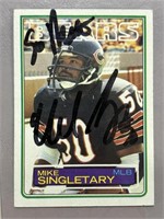 1983 MIKE SINGLETARY SIGNED ROOKIE TOPPS CARD