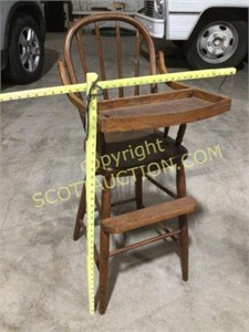 Vintage Oak wood all wood high chair, excellent