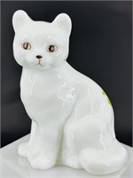 Fenton Hp Glossy White Sitting Cat- Violets In