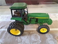 JD 4960 die cast tractor