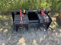 Skidsteer 60" double clamp bucket