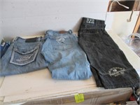 LOT ASSORTED MENS JEANS, JEANS SHORTS