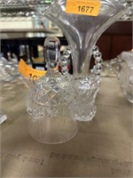 CRYSTAL BELL & 2PC BUD VASES