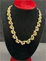 Vintage goldtone leaves w/ faux pearls
