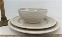 Longaberger USA ivory dinner luncheon plates and