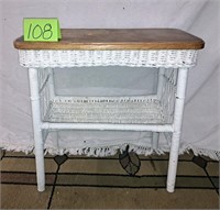 wicker parlor table