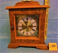 dayton hudson shelf clock (battery)