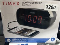 TIMEX DIGITAL ALARM CLOCK RETAIL $20