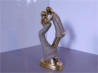 Statuette de platre émaillé Couple Aimant