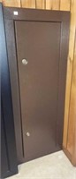 Locking Gun Safe 85 x 21 x 16 With Keys