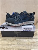 Size 10 skechers men’s shoes