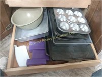 Cookie Sheets,Muffin Tins & Miscellaneous