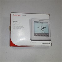 Honeywell's programmable thermostat NIB T6 Pro