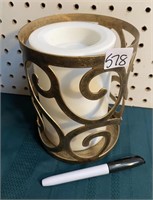 BATTERY CANDLE AND VASE