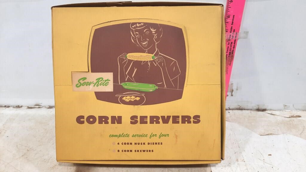Serv-Rite Corn Dished & 8 Skewers