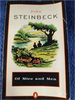 John Steinbeck  - Of Mice and Men - Paperback