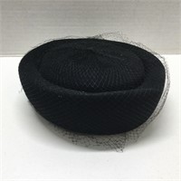 Vtg Woman's Black Glenover Hat with Ribbon & Net