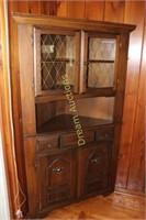 Wooden Corner Cabinet 39x17x65.2H