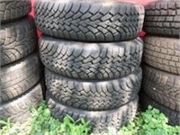 4 Goodyear tires 215/70R15