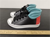 New Skechers Street Sneakers- Size 7
