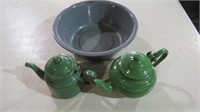 ENAMEL WARE PAN & TEA-POTS, PAN IS 9" DIAMETER