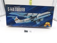 AURORA LOCKHEED C-141A STARLIFTER MODEL KIT, LARGE