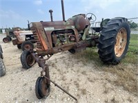 LL1 - Oliver 880 Tractor