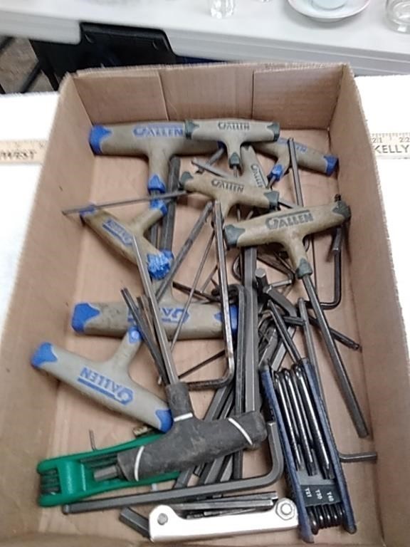 Group of assorted Allen wrenches