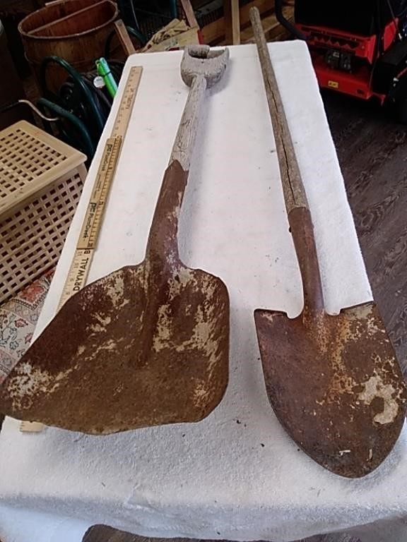 Vintage wooden D handle shovel