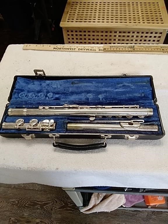 Vintage flute with case