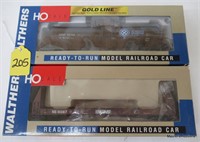 2 Walthers Freight Cars, OB