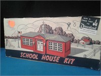 PLASTICVILLE - School House, S/O Complete in Box