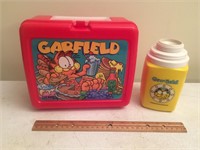 Garfield and Friends Lunchbox and Thermos