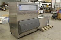 Manitowoc Commercial Ice Machine, Works Per Seller