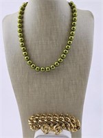 Beautiful Green Pearl Necklace Lot