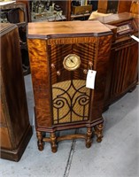 Zenith 870 Console Radio / Restored Cabinet and