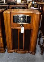 Zenith 10S669 1942 Console Radio / Original