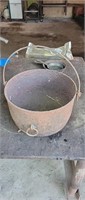 Cast pot