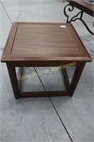 Small Wood End Table 18.5x18.5x14.5in