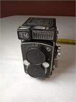 Yashica Mat EM 80mm Lens Camera