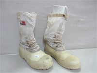 BAFFIN MOON BOOTS SIZE 11